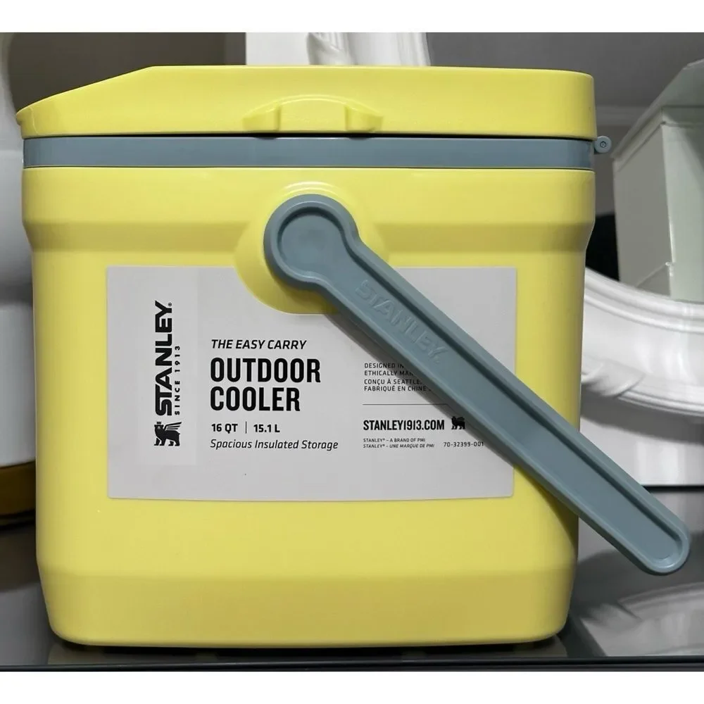 STANLEY Adventure 16 Qt‎ Easy-Carry Cooler, POMELO YELLOW - Picture 4 of 10